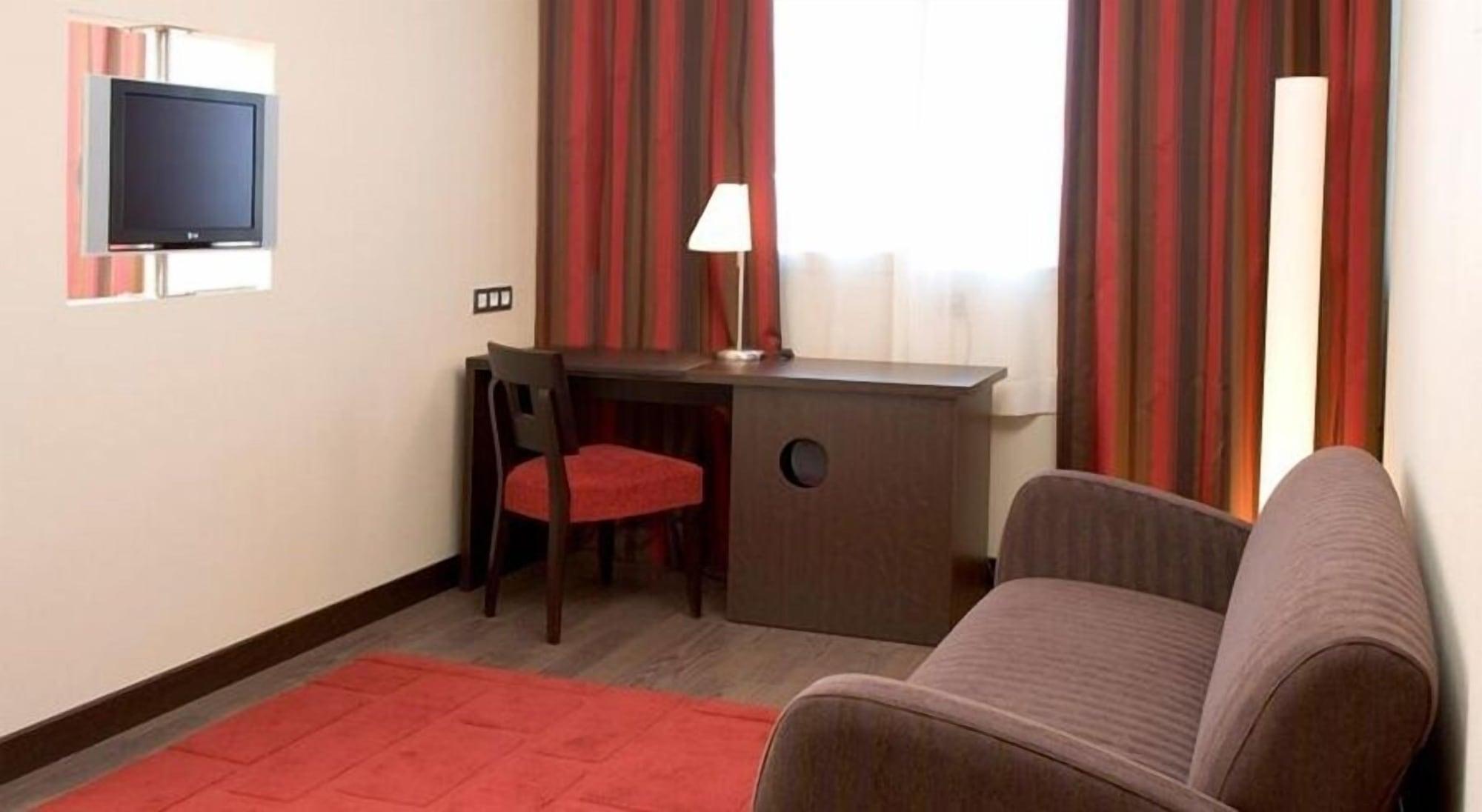 Azz Pamplona Norte Hotel Номер фото